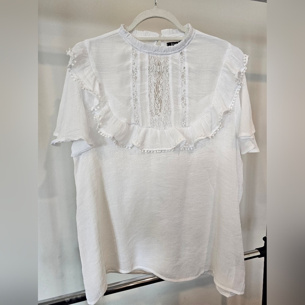 Women's 1X Chic White Ruffle Blouse Peasant Bridal Feminine Coquette Cottagecore